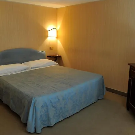 Grande Quattro Stagioni ホテル 4*